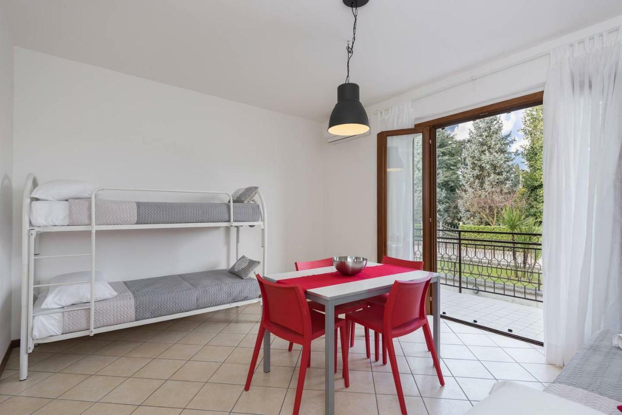 Apartamento San Benedetto Di Lugana 2 Peschiera del Garda Exterior foto
