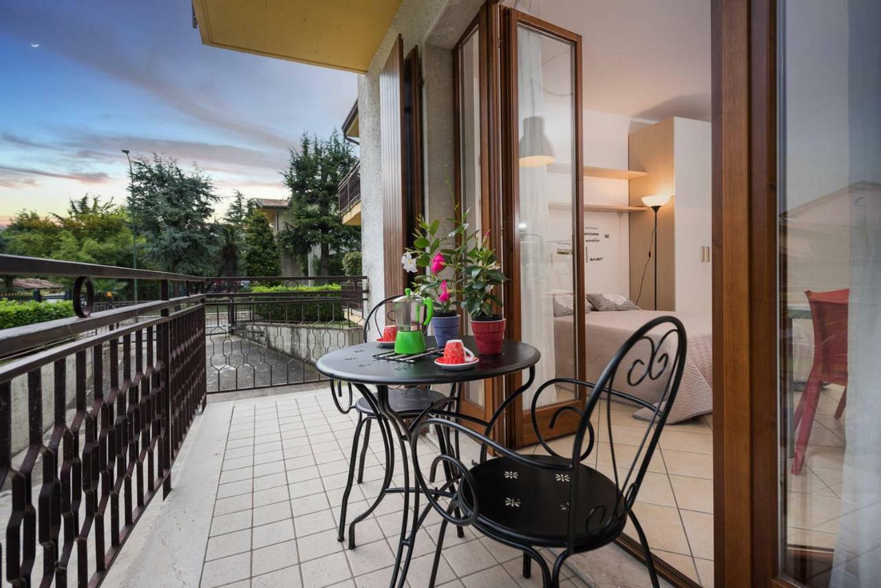 Apartamento San Benedetto Di Lugana 2 Peschiera del Garda Exterior foto
