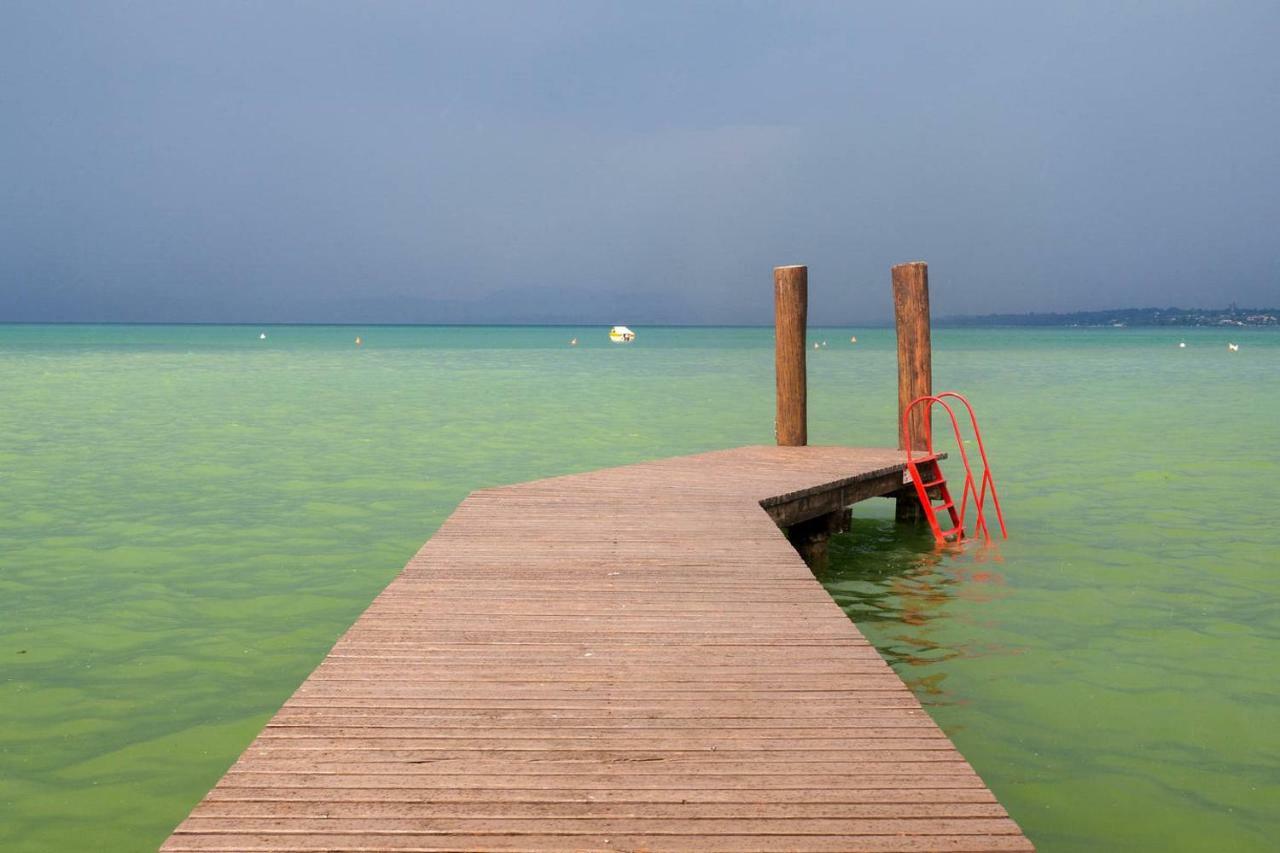 Apartamento San Benedetto Di Lugana 2 Peschiera del Garda Exterior foto